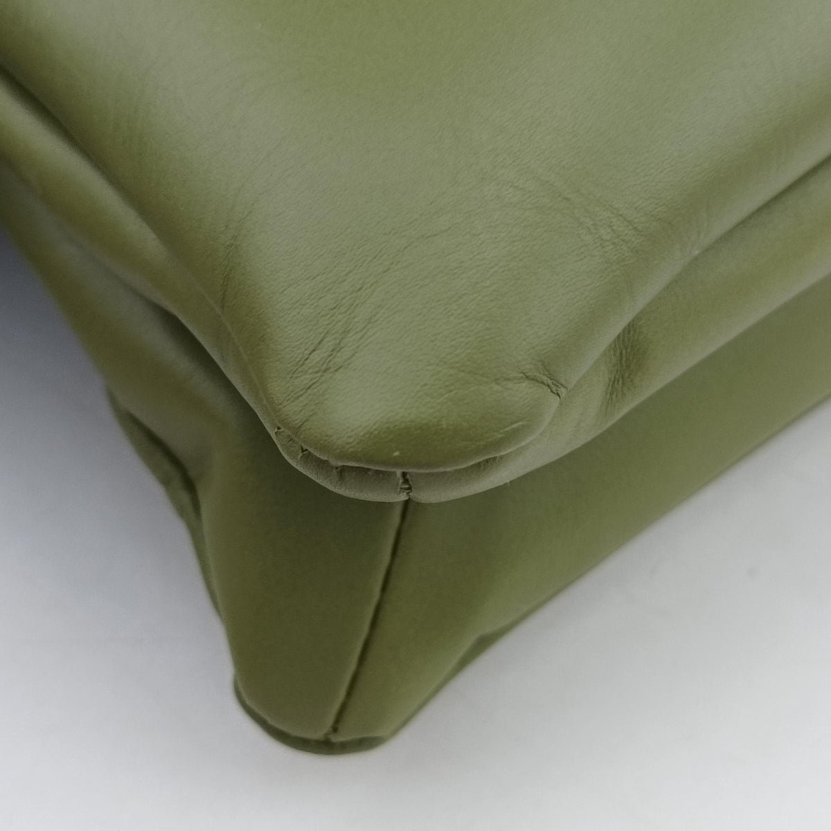 Pre-owned Bottega Veneta Baby Liberta Green Leather 826147V4SJ12498 shoulderbag | stylenewstar