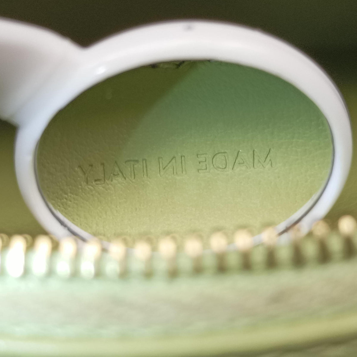 Pre-owned Celine Oval Purse Cuir Triomphe Green Leather  shoulderbag | stylenewstar
