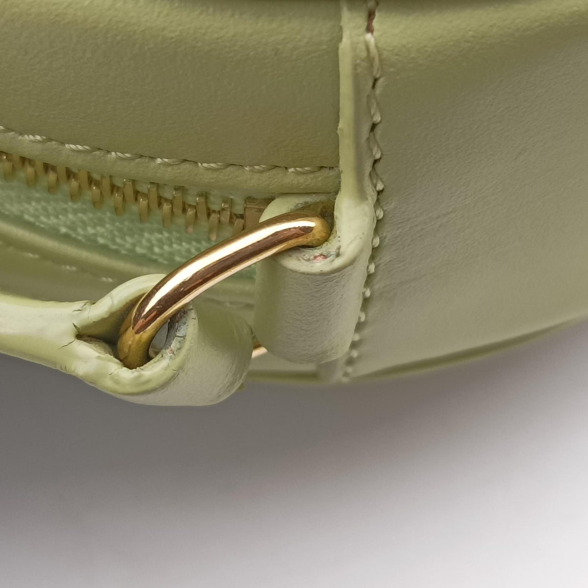 Pre-owned Celine Oval Purse Cuir Triomphe Green Leather  shoulderbag | stylenewstar