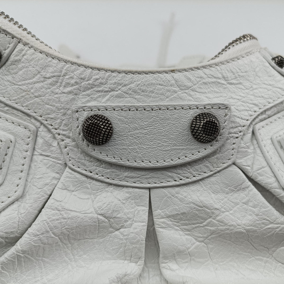 Pre-owned Balenciaga Le Cagole White lambskin  shoulderbag | stylenewstar