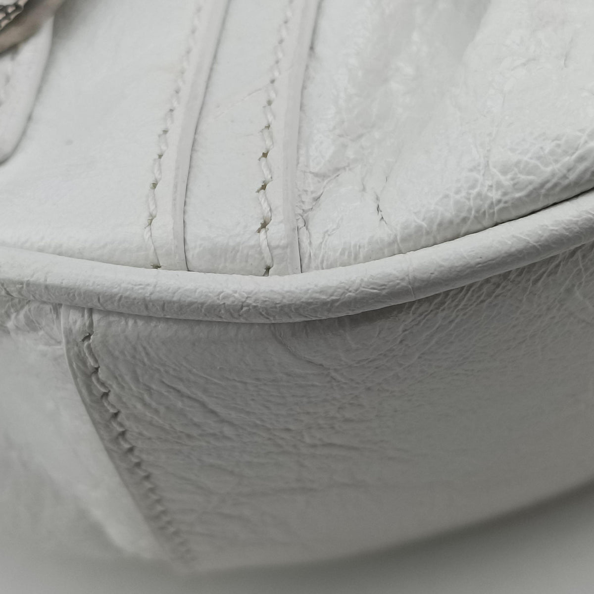 Pre-owned Balenciaga Le Cagole White lambskin  shoulderbag | stylenewstar