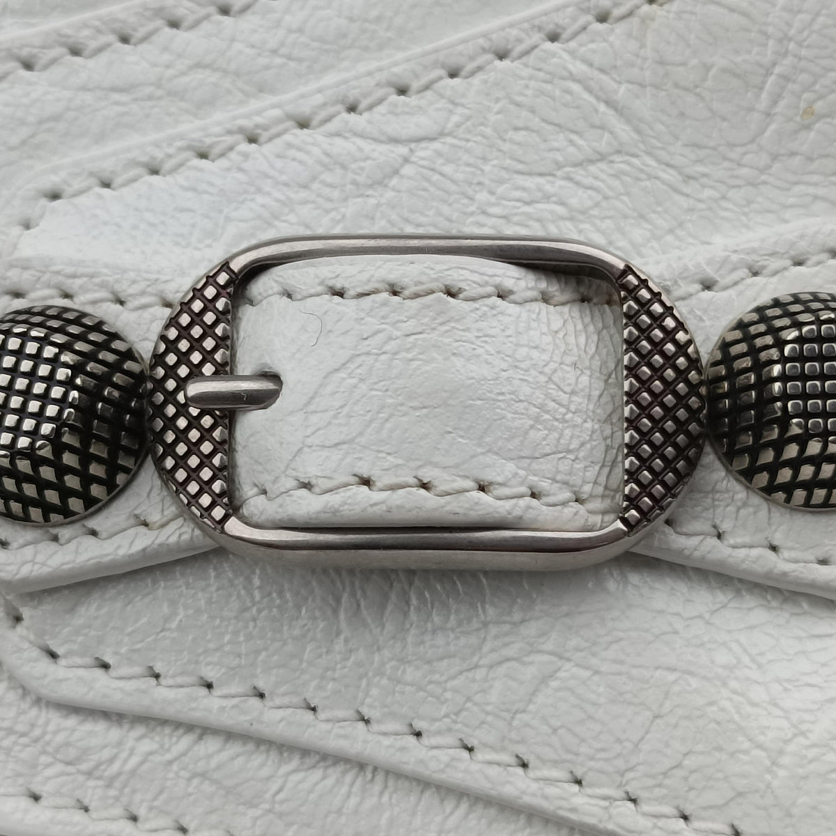Pre-owned Balenciaga Le Cagole White lambskin  shoulderbag | stylenewstar