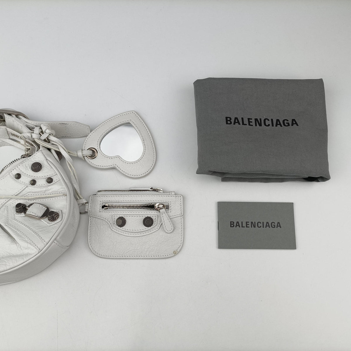 Pre-owned Balenciaga Le Cagole White lambskin  shoulderbag | stylenewstar