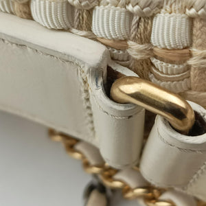 Pre-owned Chanel GABRIELLE White Fabric× Leather A91810 shoulderbag | stylenewstar