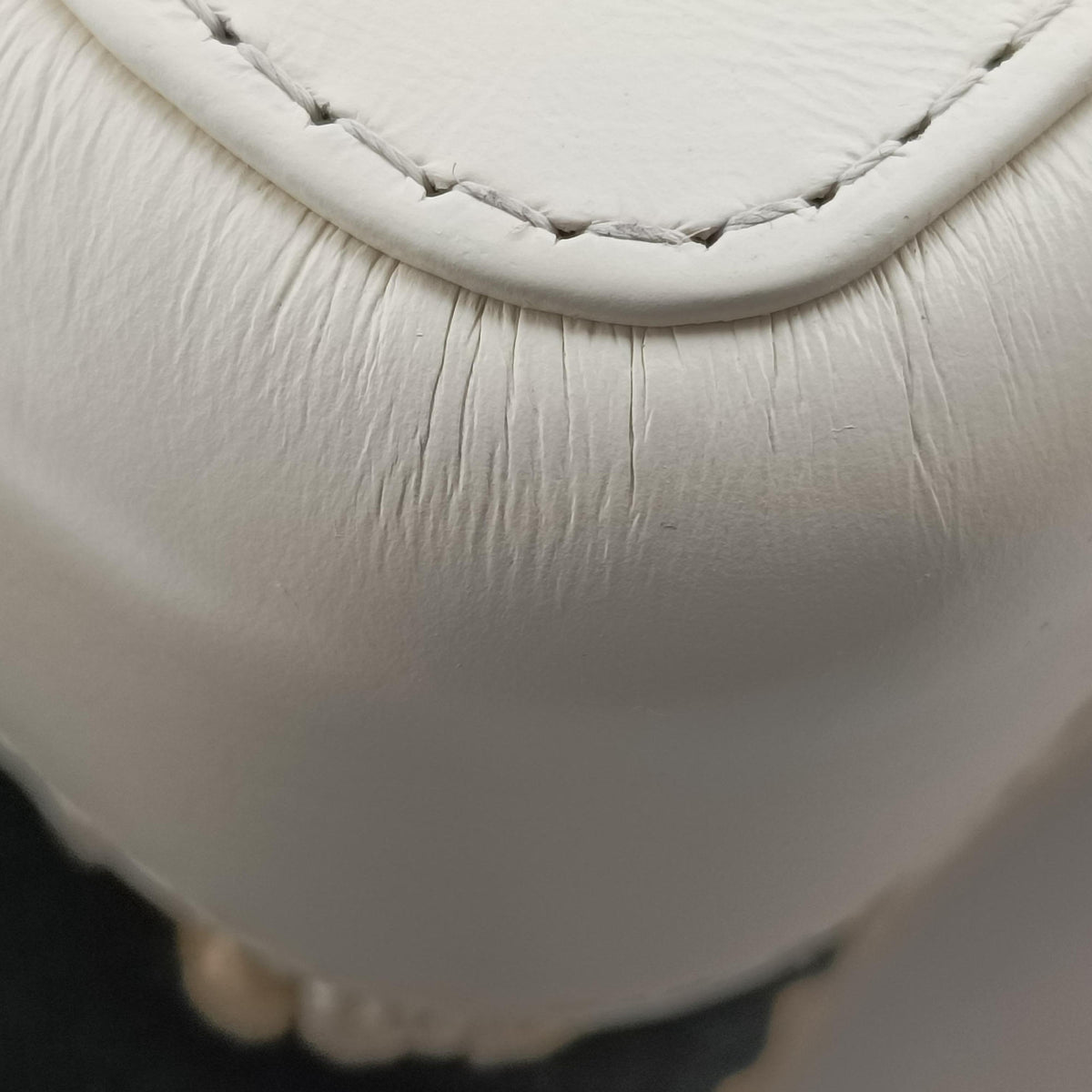 Pre-owned Chanel GABRIELLE White Fabric× Leather A91810 shoulderbag | stylenewstar