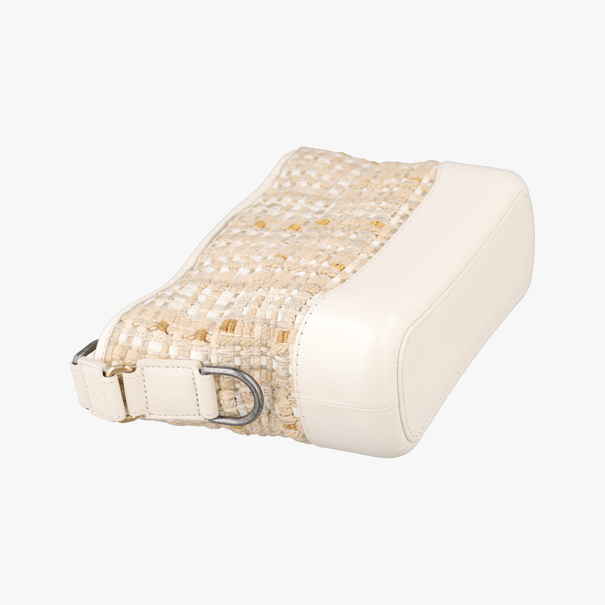 Pre-owned Chanel GABRIELLE White Fabric× Leather A91810 shoulderbag | stylenewstar