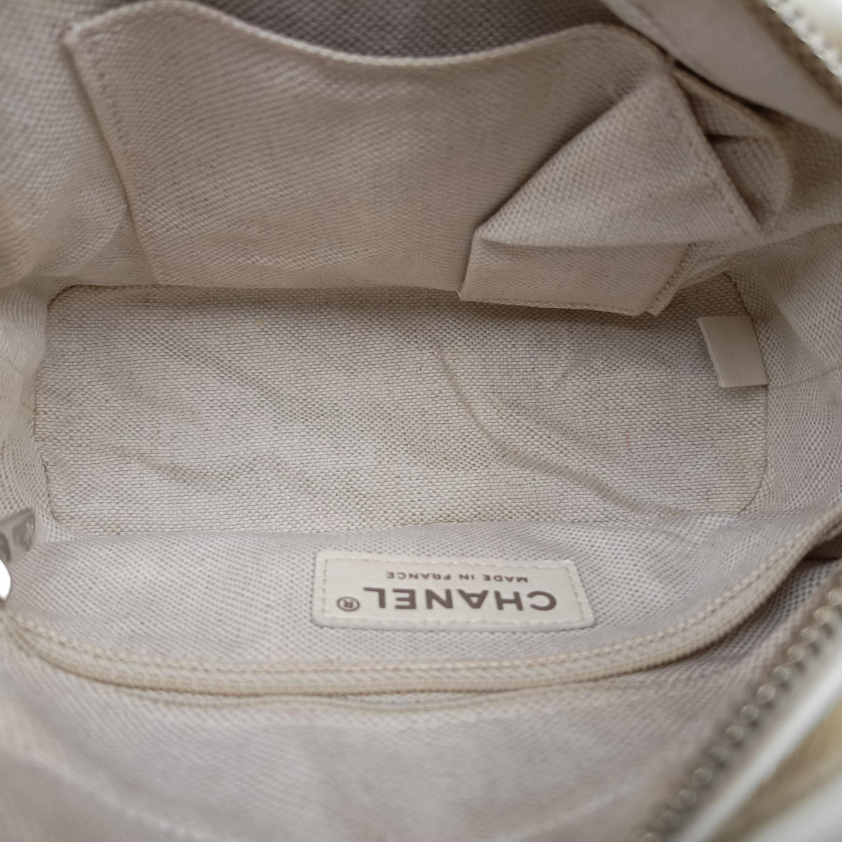 Pre-owned Chanel GABRIELLE White Fabric× Leather A91810 shoulderbag | stylenewstar
