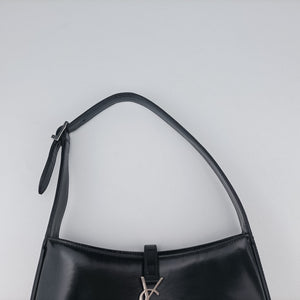 Pre-owned Yves Saint Laurent LE 5 a 7 Mini Hobo Black Patent 57223 shoulderbag | stylenewstar