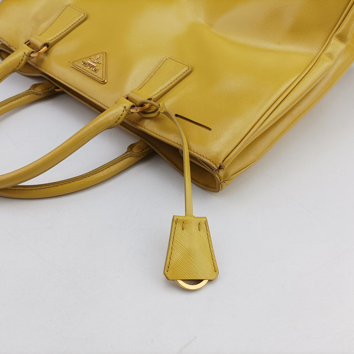 Vintage Prada Galleria Yellow Patent BN1874 handbag | stylenewstar