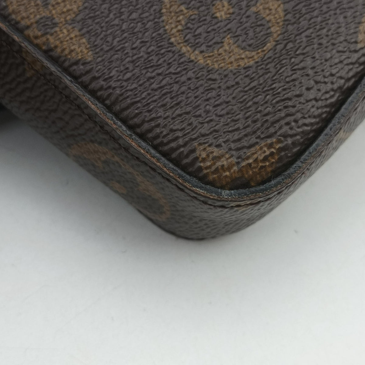 Vintage Louis Vuitton Pochette Felicie Brown Monogram Canvas M61276 shoulderbag | stylenewstar