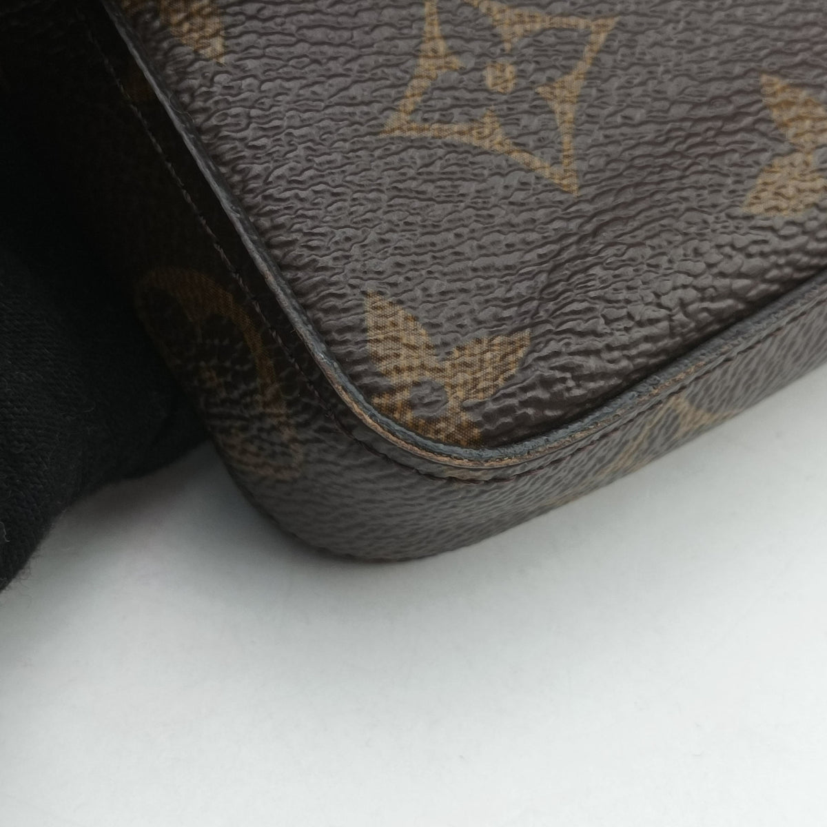 Vintage Louis Vuitton Pochette Felicie Brown Monogram Canvas M61276 shoulderbag | stylenewstar