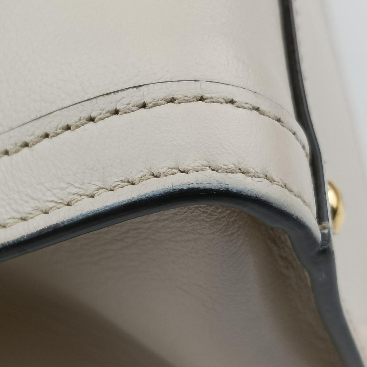 Pre-owned Gucci Diana Mini White Leather 655661 shoulderbag | stylenewstar