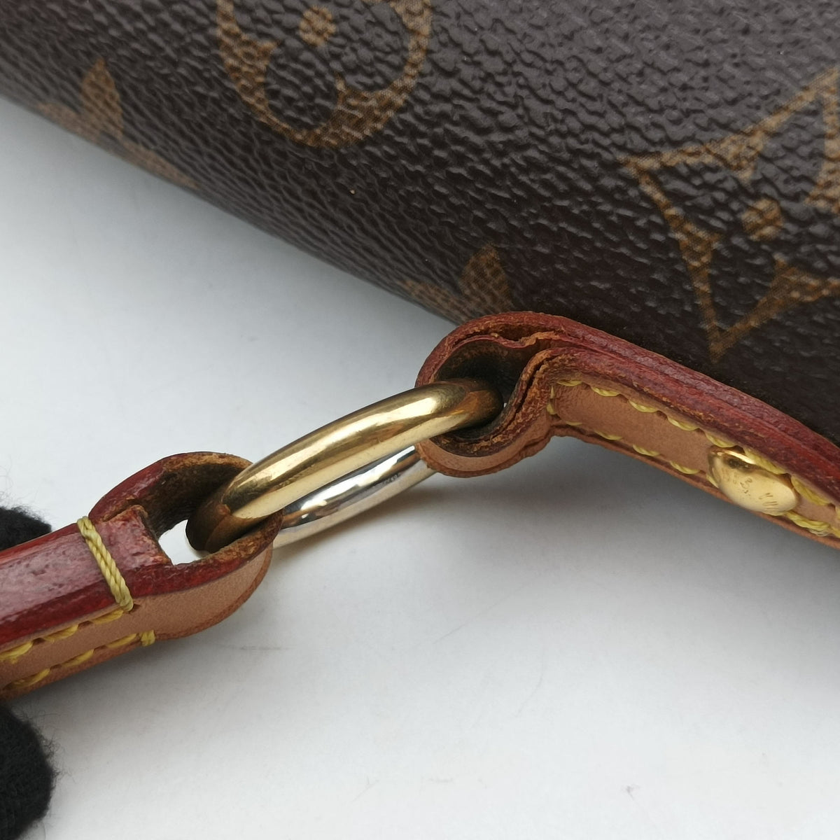 Vintage Louis Vuitton Cluny BB Brown Monogram Canvas M42738 shoulderbag | stylenewstar