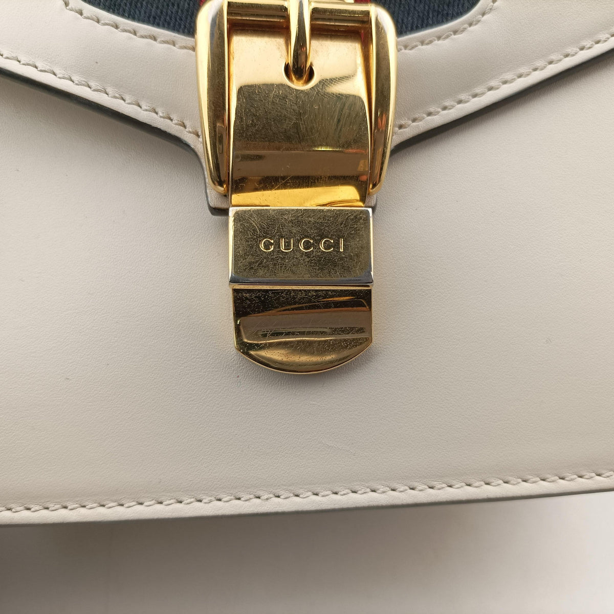 Pre-owned Gucci Sylvie White Leather 470270 shoulderbag | stylenewstar