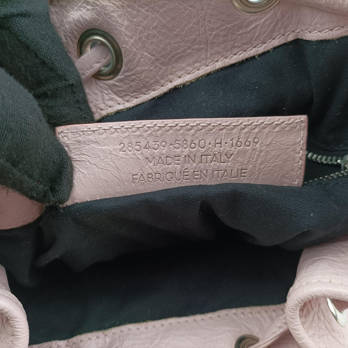 Pre-owned Balenciaga Pompon Pink Lambskin  shoulderbag | stylenewstar