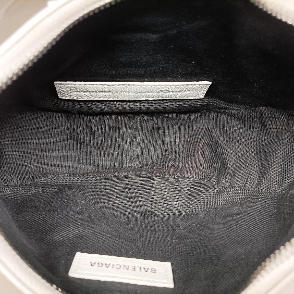 Pre-owned Balenciaga Le Cagole White lambskin  shoulderbag | stylenewstar