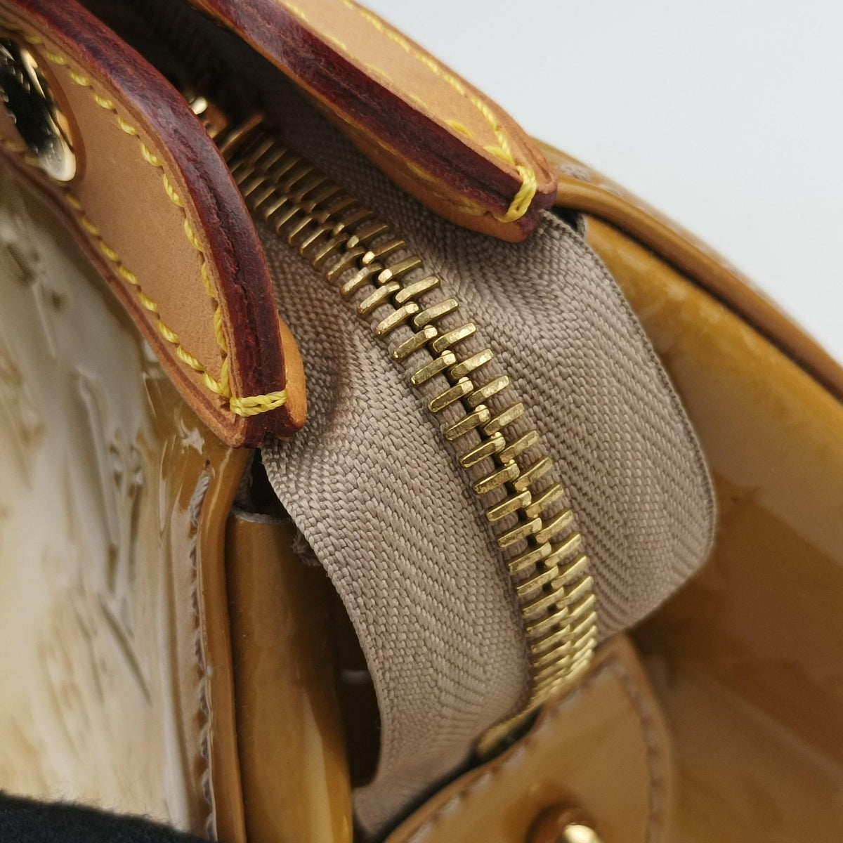 Pre-owned Louis Vuitton Brea MM Dunne Vernis M90180 shoulderbag | stylenewstar