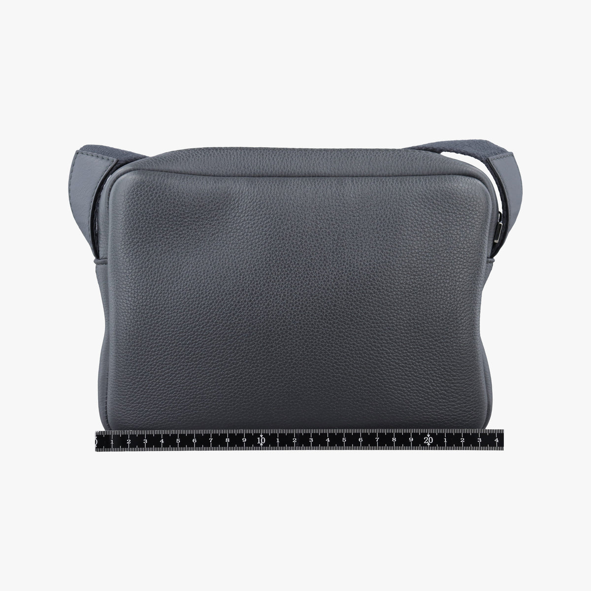 Secondhand Loewe Military Messenger XS Grey Leather B553A72X21 shoulderbag | stylenewstar