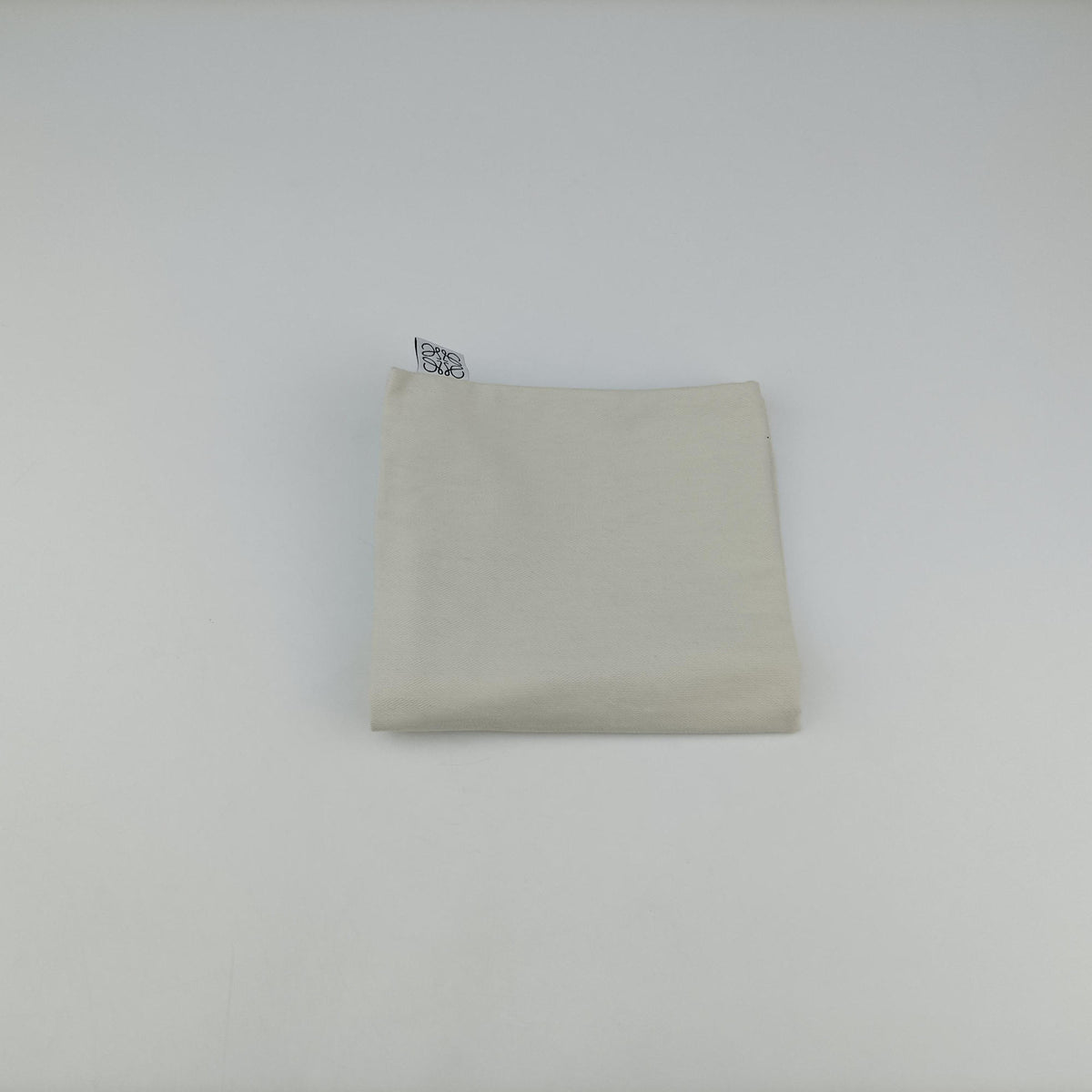 Secondhand Loewe Military Messenger XS Grey Leather B553A72X21 shoulderbag | stylenewstar