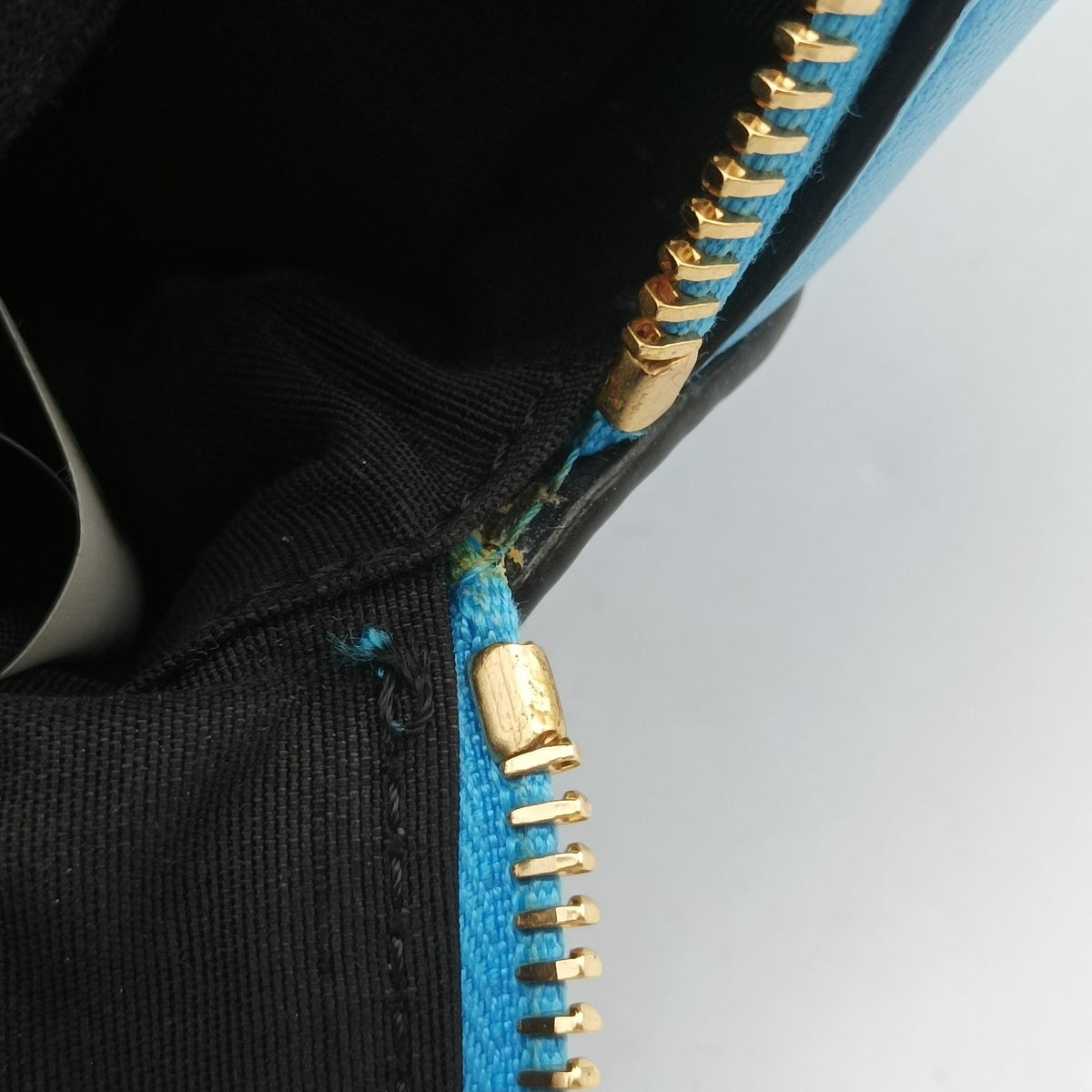 Vintage VERSACE La Medusa Camera Blue Leather  shoulderbag | stylenewstar