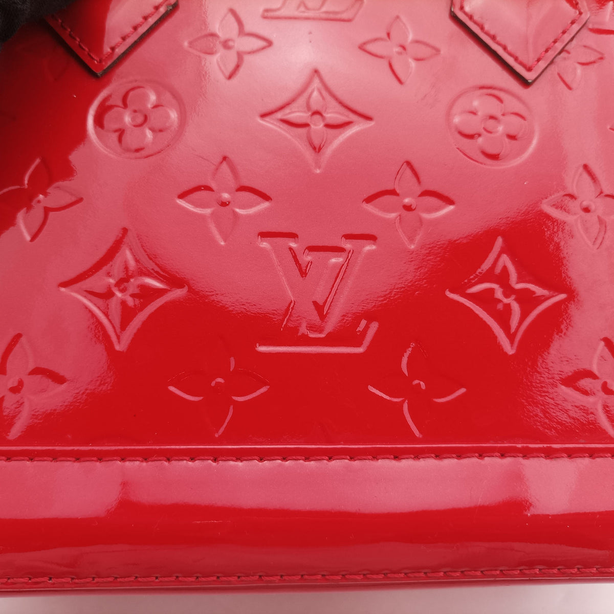 Pre-owned Louis Vuitton Alma BB CERISE Vernis M90174 shoulderbag | stylenewstar