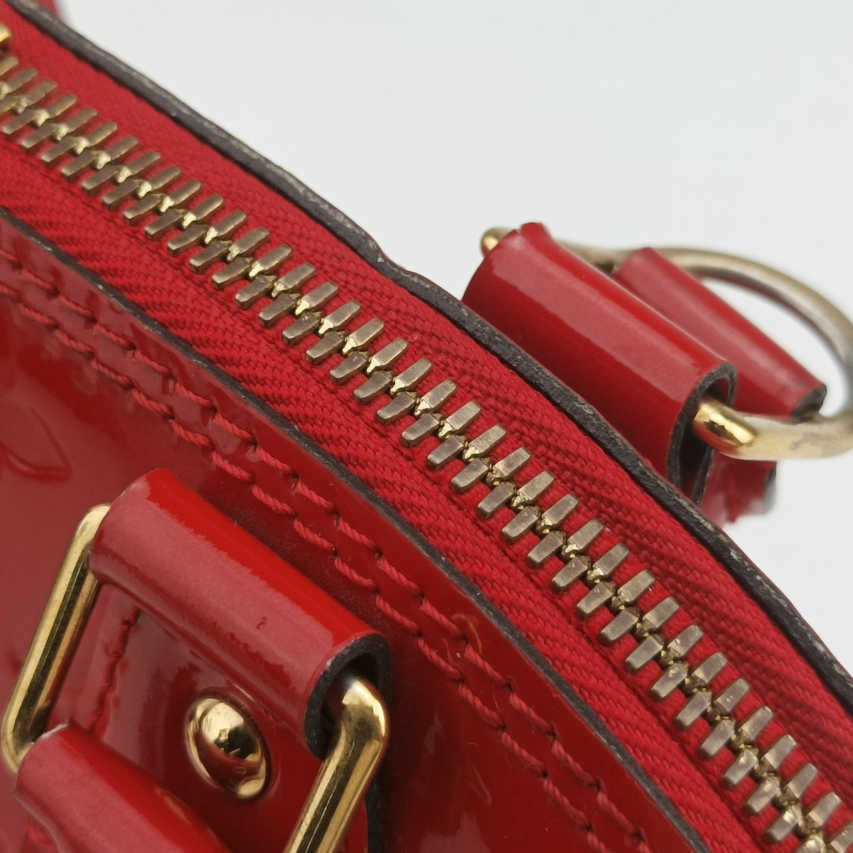 Pre-owned Louis Vuitton Alma BB CERISE Vernis M90174 shoulderbag | stylenewstar
