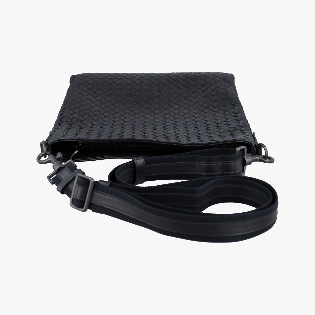 Pre-owned Bottega Veneta Intrecciato Black lambskin  shoulderbag | stylenewstar