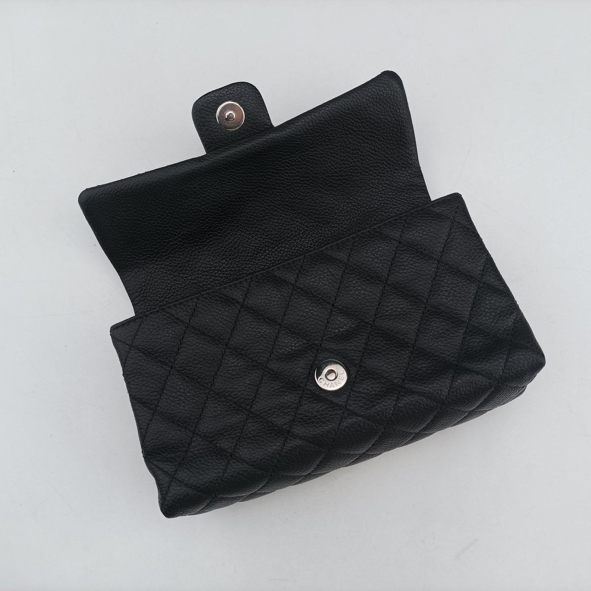 Pre-owned Chanel Matelasse 2.55 Black Caviar skin U48753 bum bag/waist bag | stylenewstar