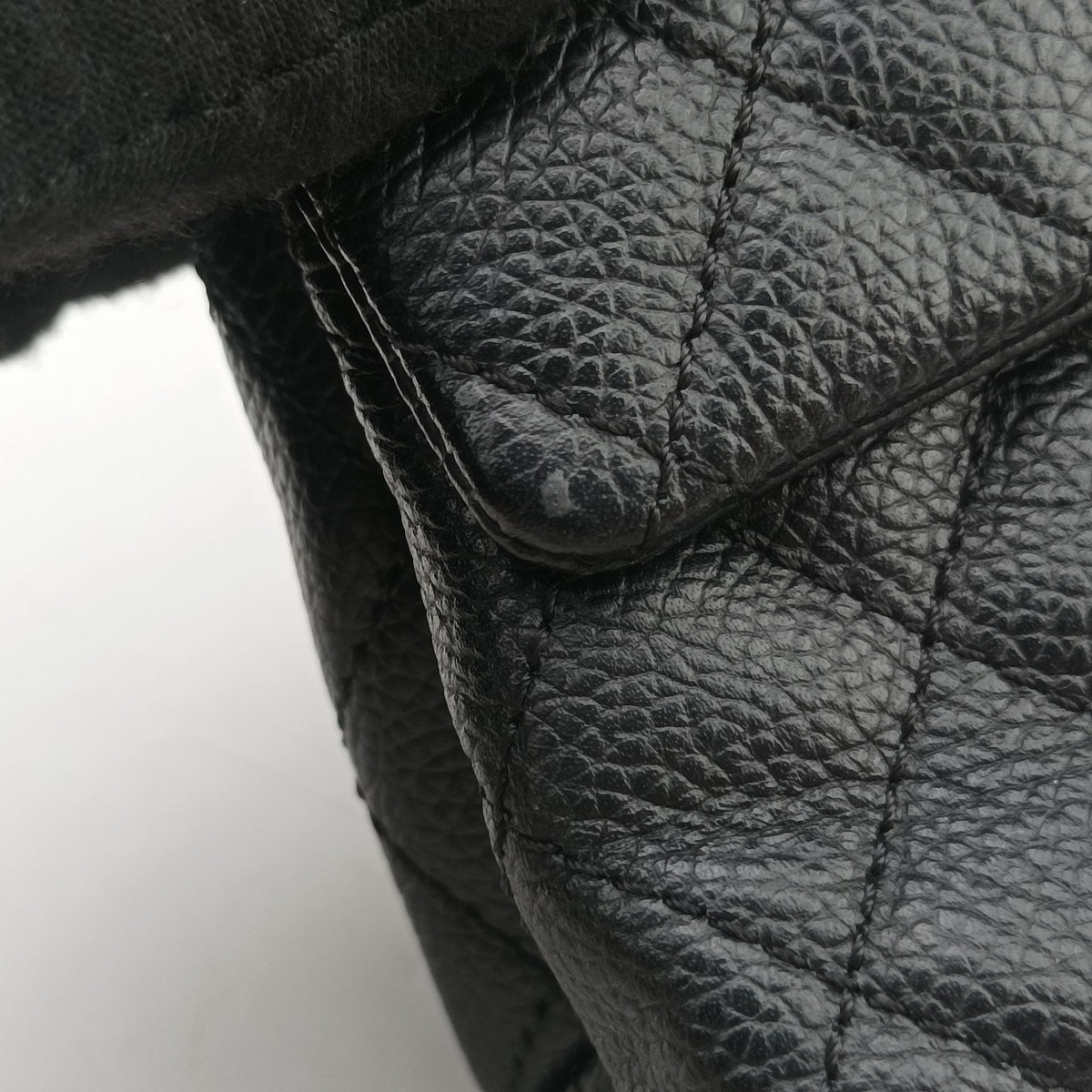 Pre-owned Chanel Matelasse 2.55 Black Caviar skin U48753 bum bag/waist bag | stylenewstar