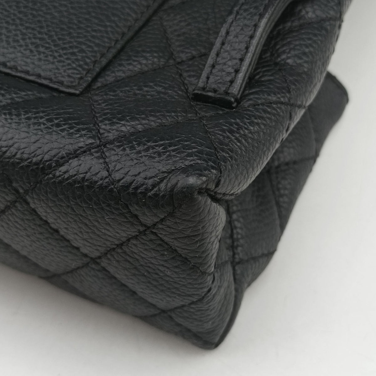Pre-owned Chanel Matelasse 2.55 Black Caviar skin U48753 bum bag/waist bag | stylenewstar