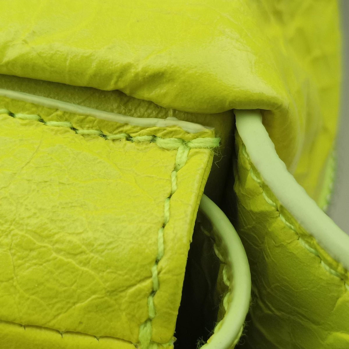 Pre-owned Balenciaga Superbusy XS Sling Bag Yellow leather 568008 shoulderbag | stylenewstar