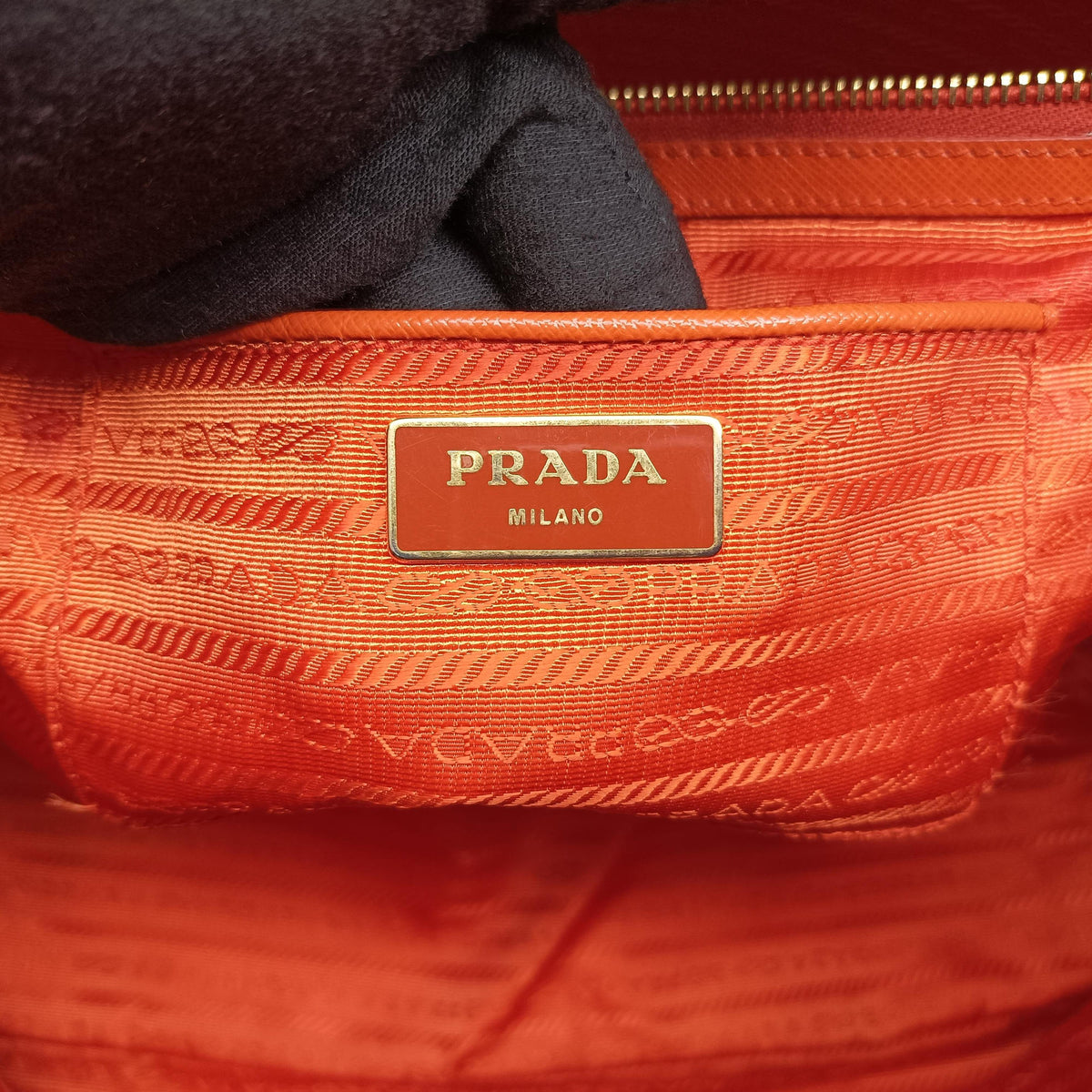 Vintage Prada Galleria Orange SAFFIANO Leather BN1844 handbag | stylenewstar