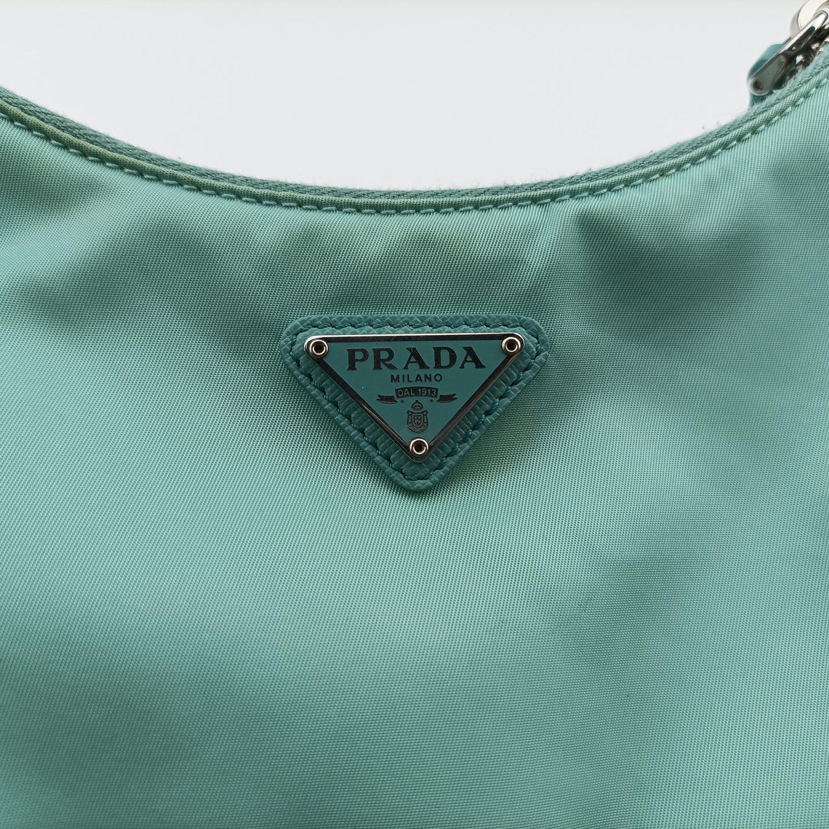 Vintage Prada Re-Edition 2005 Re-Nylon Green nylon 1BH204 shoulderbag | stylenewstar