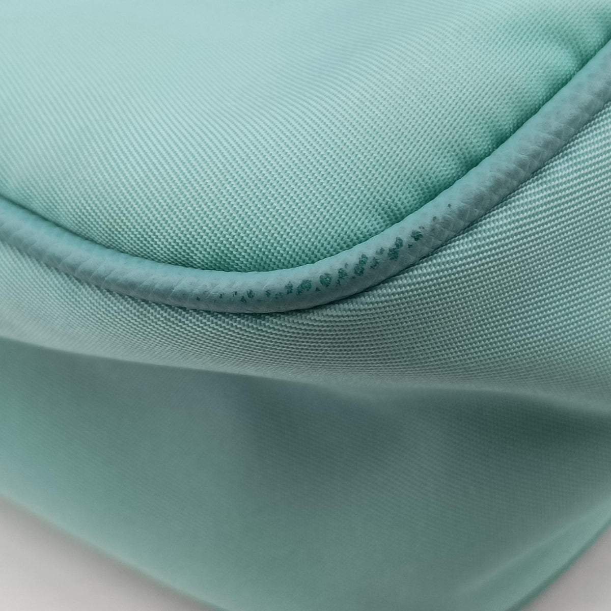 Vintage Prada Re-Edition 2005 Re-Nylon Green nylon 1BH204 shoulderbag | stylenewstar