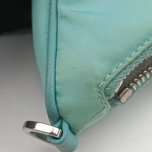 Vintage Prada Re-Edition 2005 Re-Nylon Green nylon 1BH204 shoulderbag | stylenewstar