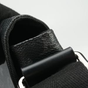 Pre-owned Louis Vuitton District PM Noir Monogram Eclipse M44000 shoulderbag | stylenewstar