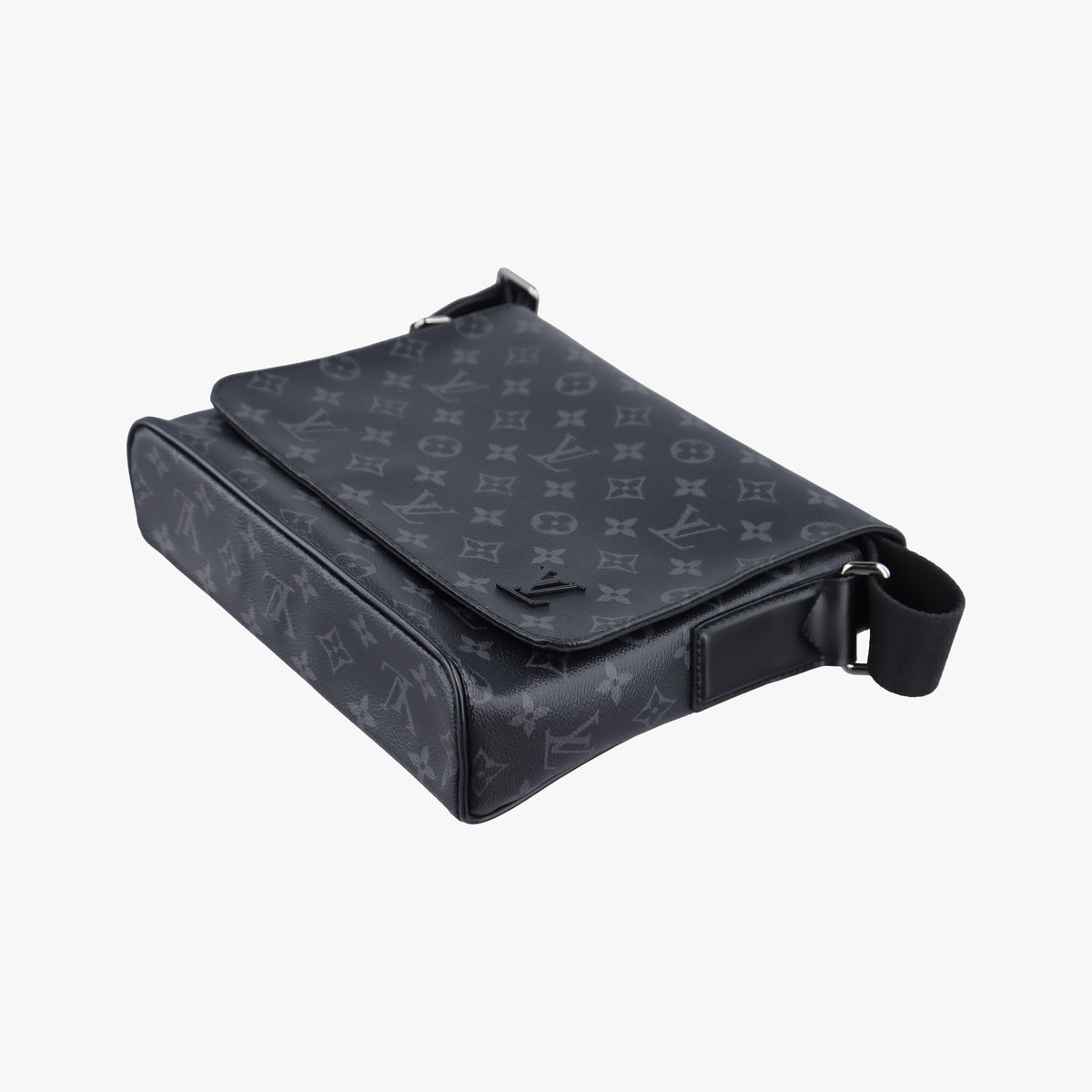 Pre-owned Louis Vuitton District PM Noir Monogram Eclipse M44000 shoulderbag | stylenewstar