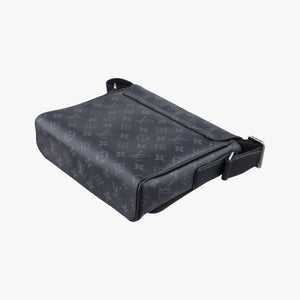 Pre-owned Louis Vuitton District PM Noir Monogram Eclipse M44000 shoulderbag | stylenewstar