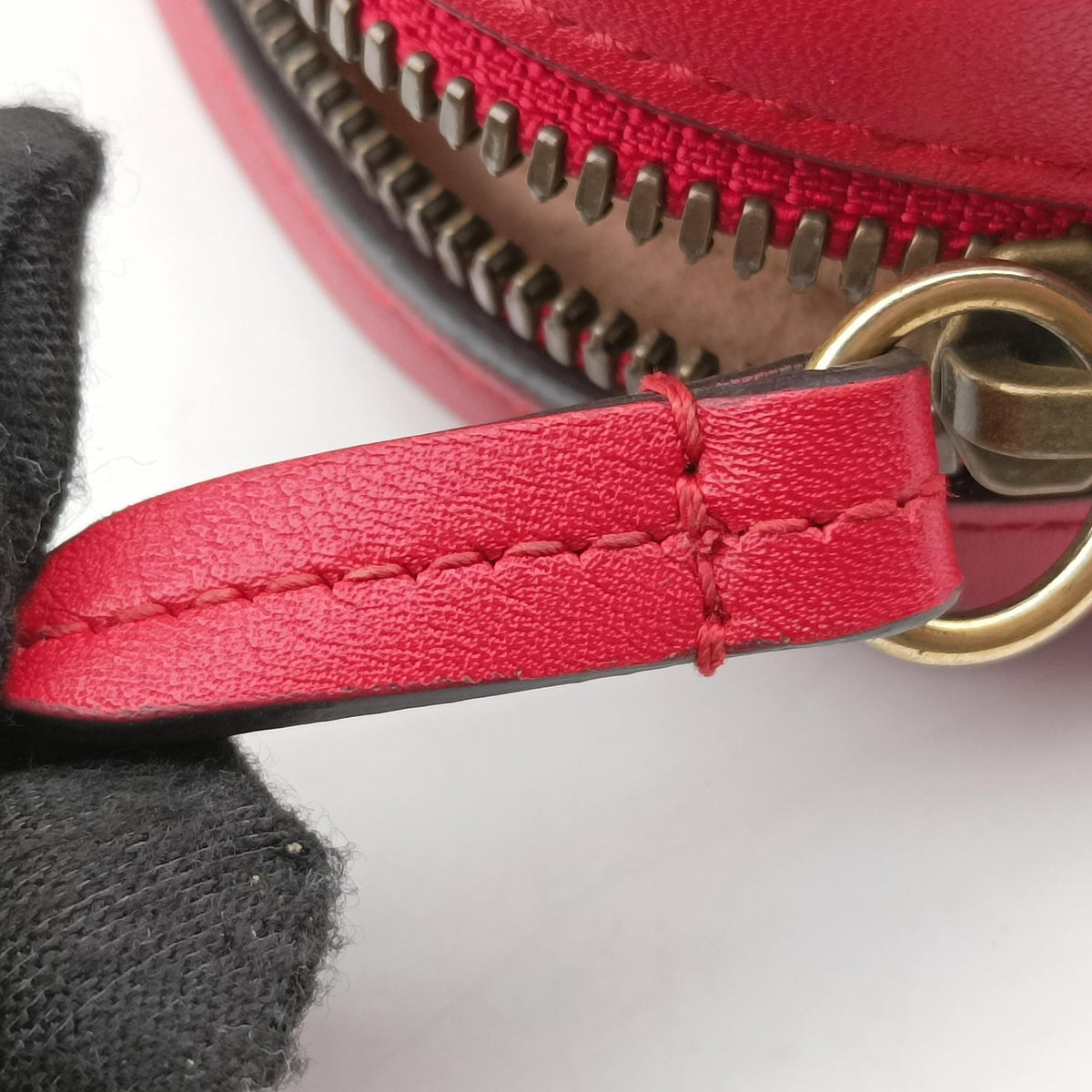Pre-owned Gucci GG Marmont Red Leather 476434 bum bag/waist bag | stylenewstar