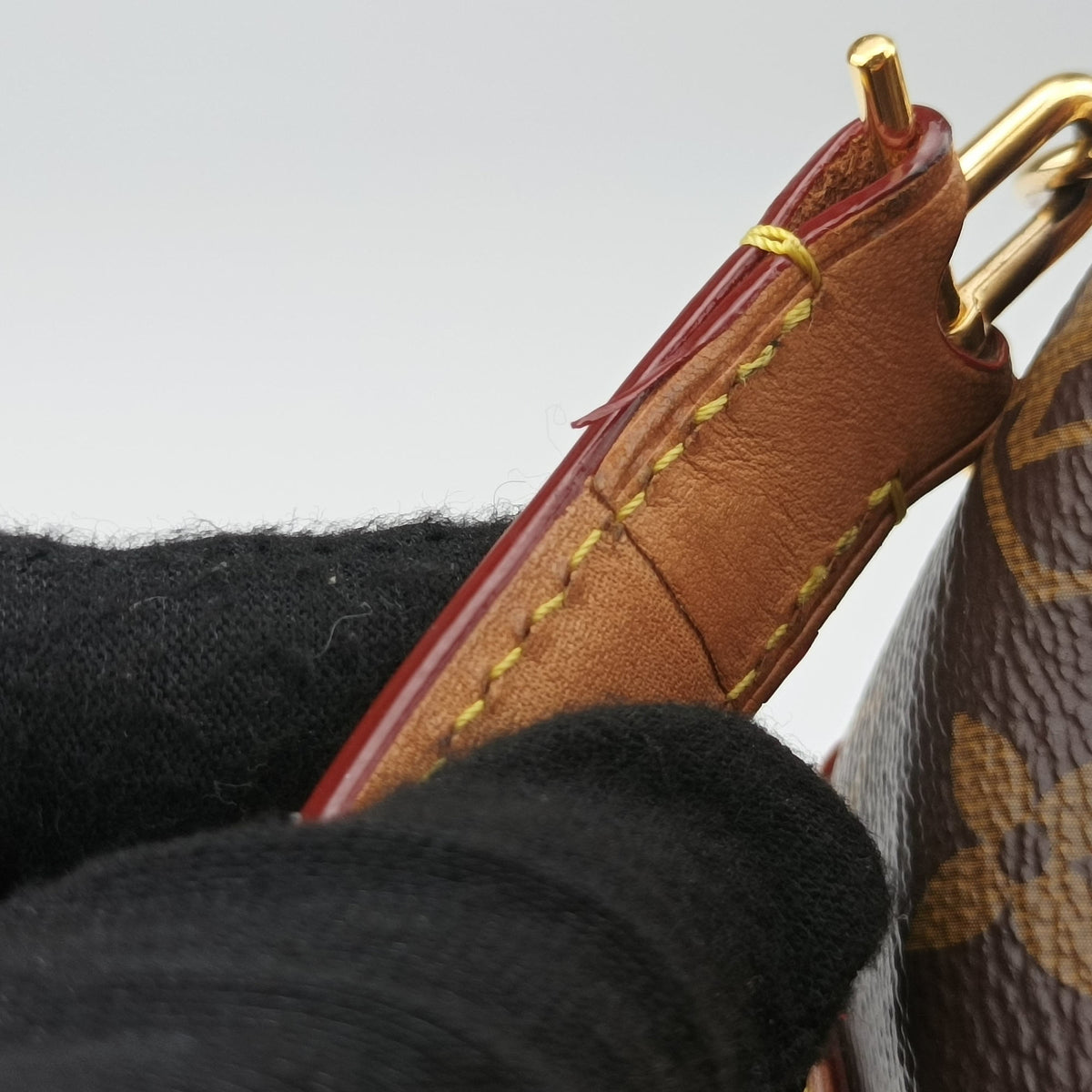 Secondhand Louis Vuitton DUFFLE brown Monogram Canvas M43587 shoulderbag | stylenewstar