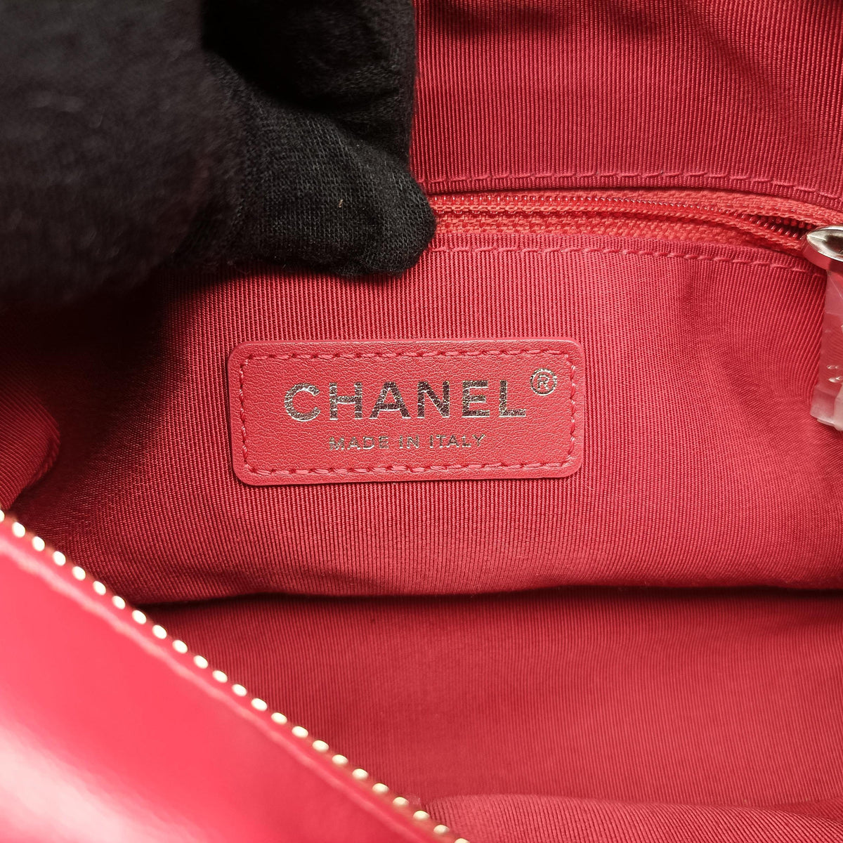 Vintage Chanel Gabrielle Red Leather A91810 shoulderbag | stylenewstar