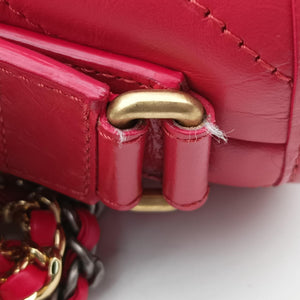 Vintage Chanel Gabrielle Red Leather A91810 shoulderbag | stylenewstar
