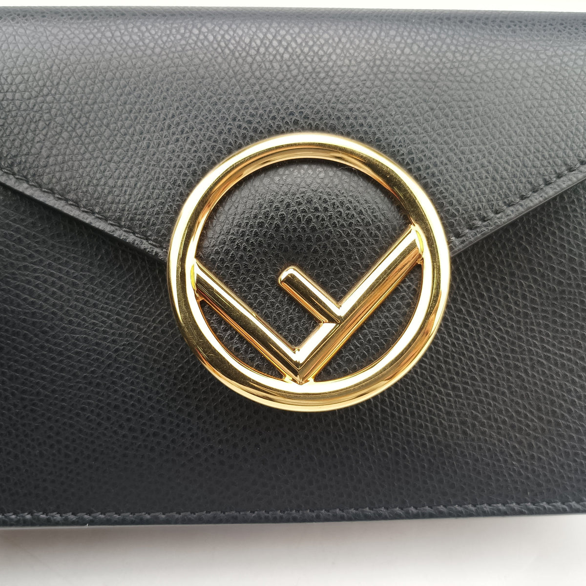 Pre-owned Fendi F is Black Leather 8BM005 shoulderbag | stylenewstar