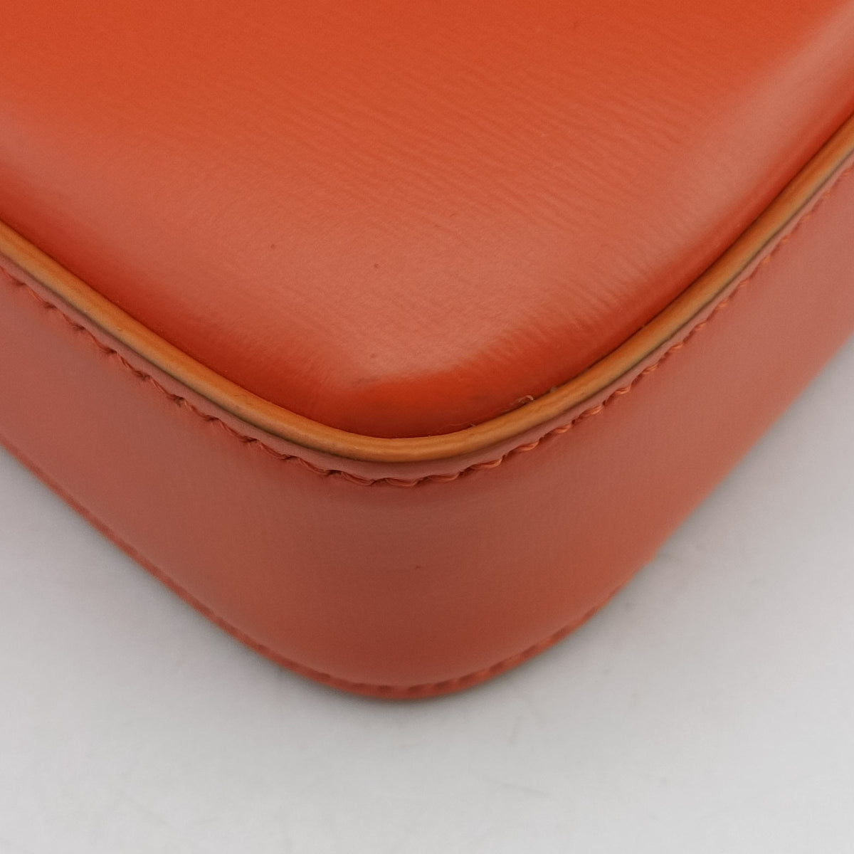 Pre-owned Celine Chain Claude Triomphe Orange Leather  shoulderbag | stylenewstar