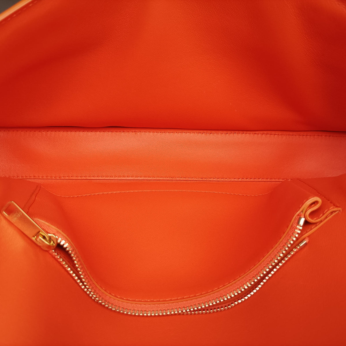 Pre-owned Celine Chain Claude Triomphe Orange Leather  shoulderbag | stylenewstar