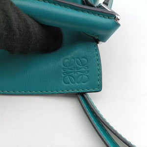 Pre-owned Loewe Puzzle Green Leather  shoulderbag | stylenewstar