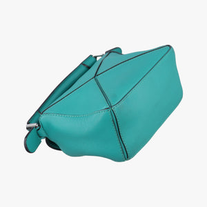 Pre-owned Loewe Puzzle Green Leather  shoulderbag | stylenewstar