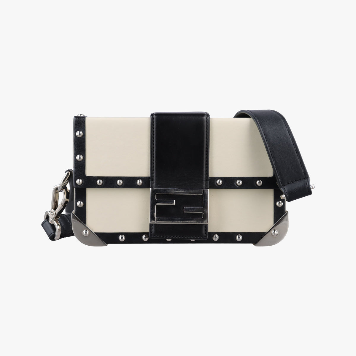 Pre-owned Fendi Trunk White×Black Leather 7VA507 shoulderbag | stylenewstar