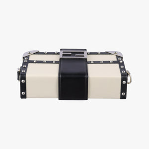 Pre-owned Fendi Trunk White×Black Leather 7VA507 shoulderbag | stylenewstar