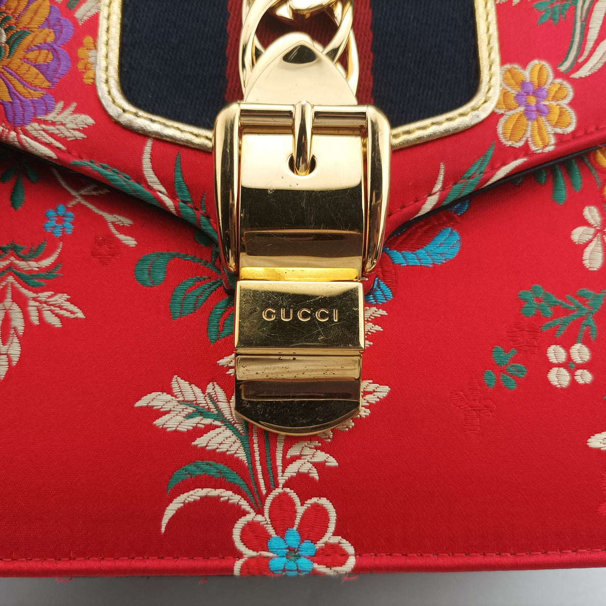 Pre-owned Gucci Sylvie Red x Multicolor silk 472107 shoulderbag | stylenewstar
